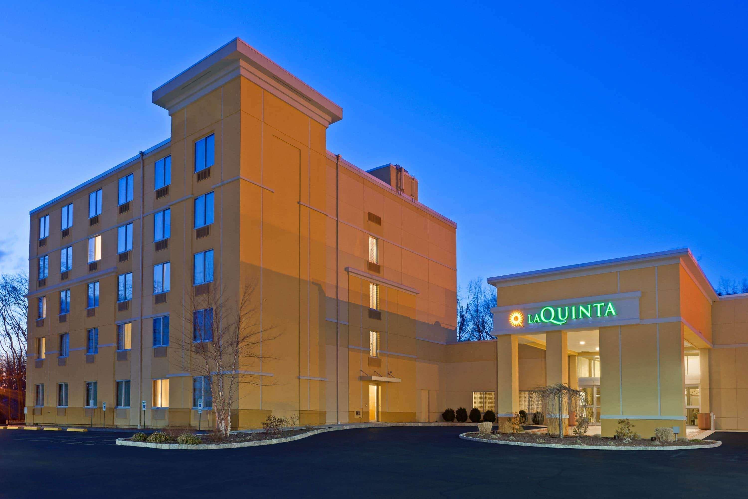 Hotel La Quinta By Wyndham Danbury Exteriér fotografie