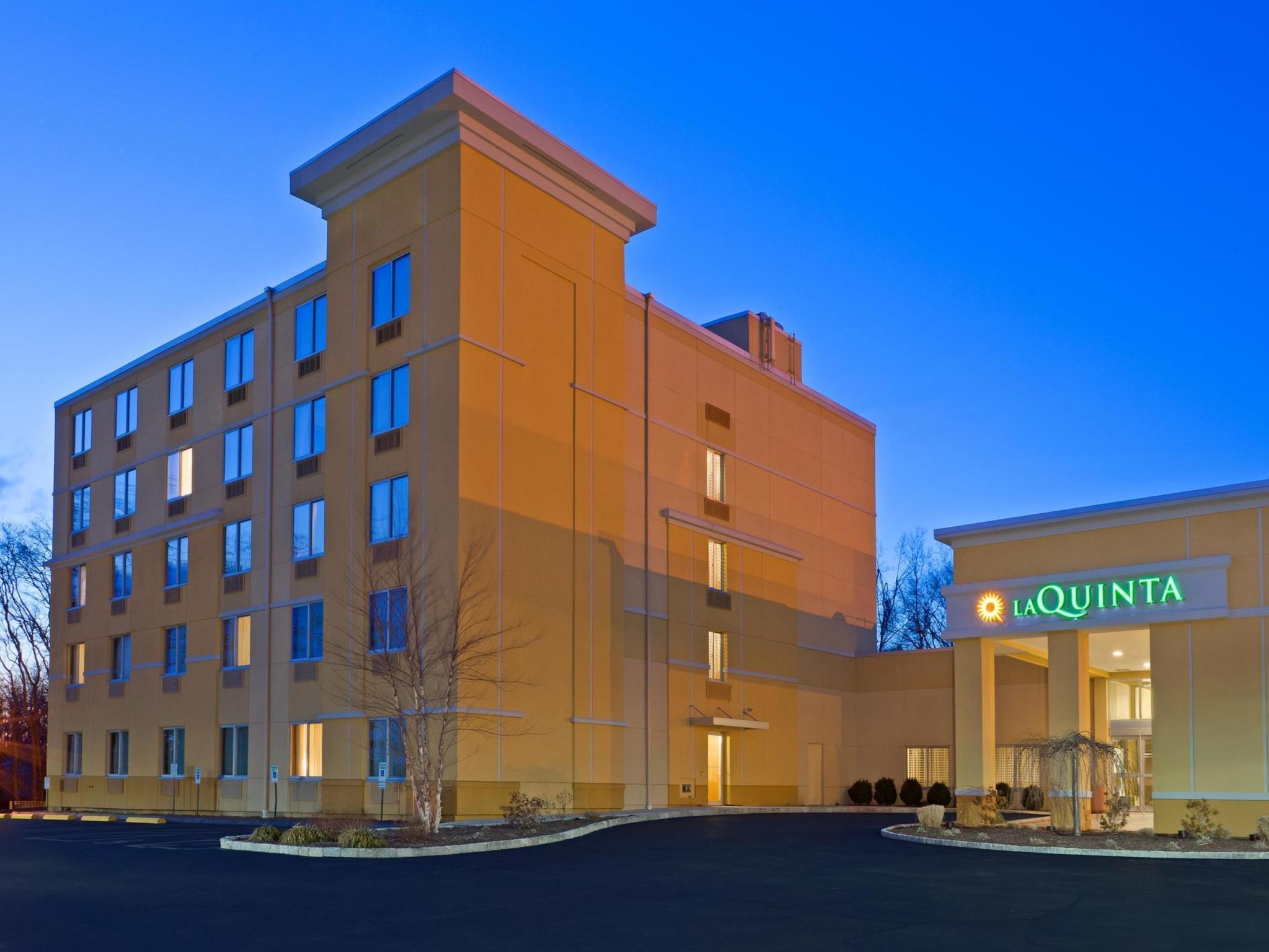 Hotel La Quinta By Wyndham Danbury Exteriér fotografie